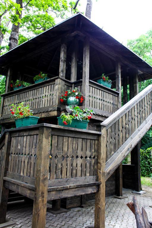 بيتستِ Cornul Vanatorului Bungalows المظهر الخارجي الصورة